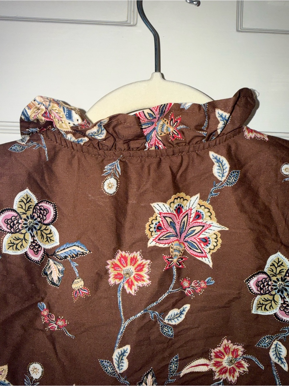 Entro Brown Floral Ruffle-Trim Peasant Blouse size large - Picture 9 of 9